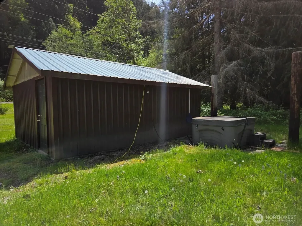 11697 Us Highway 12 Randle WA 98377