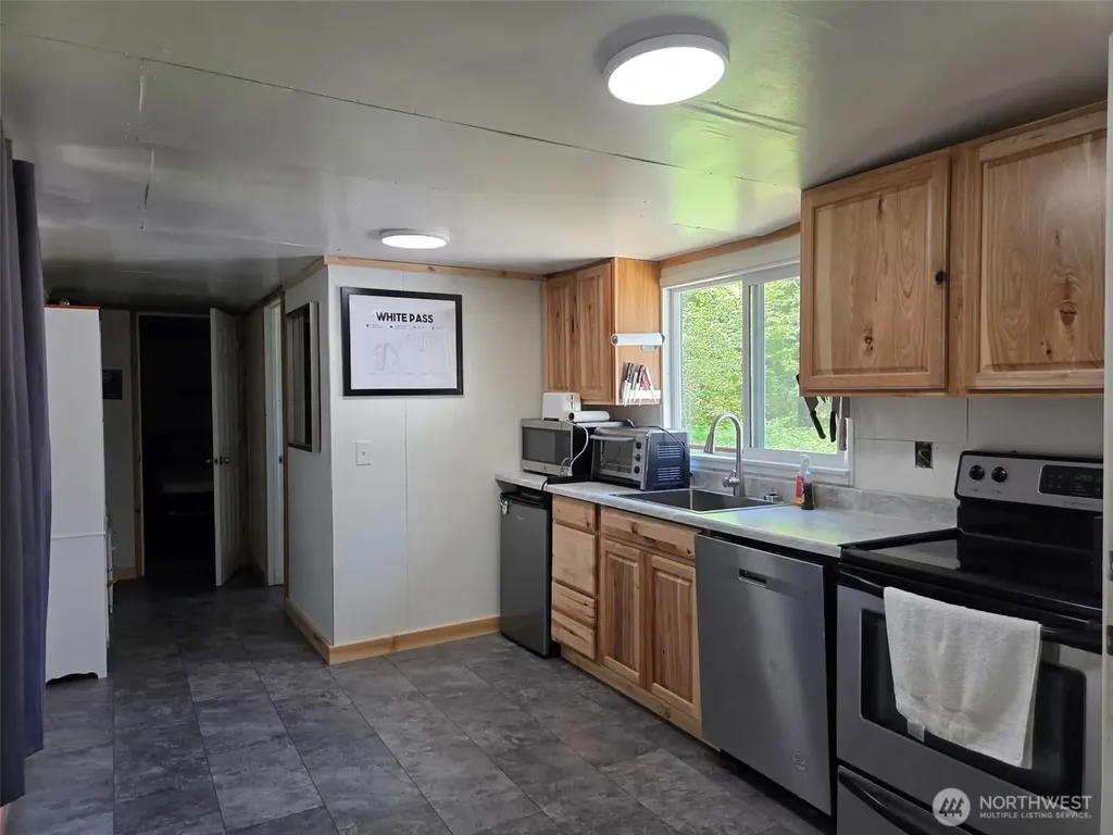11697 Us Highway 12 Randle WA 98377