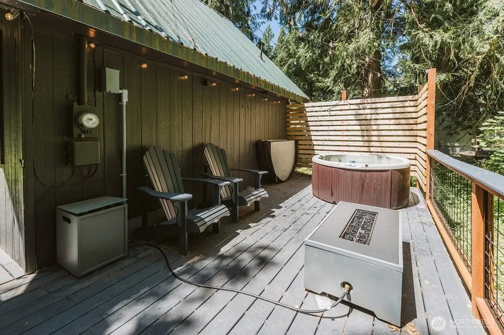 110 Mt Rainier Drive Packwood WA 98361