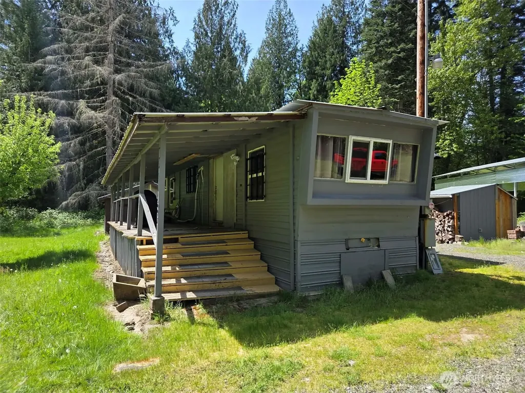 11697 Us Highway 12 Randle WA 98377