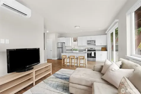 1884 Front Street Lynden WA 98264