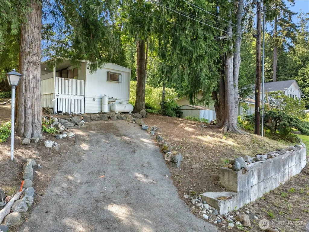 18745 1st Avenue NE Suquamish WA 98392