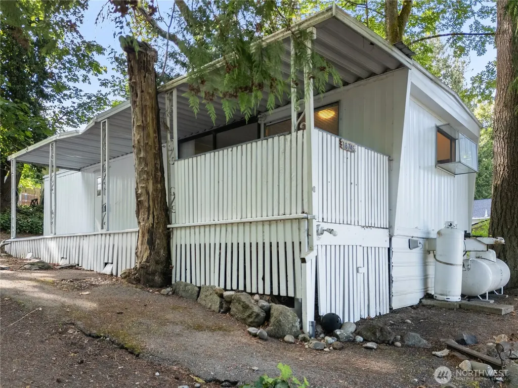 18745 1st Avenue NE Suquamish WA 98392
