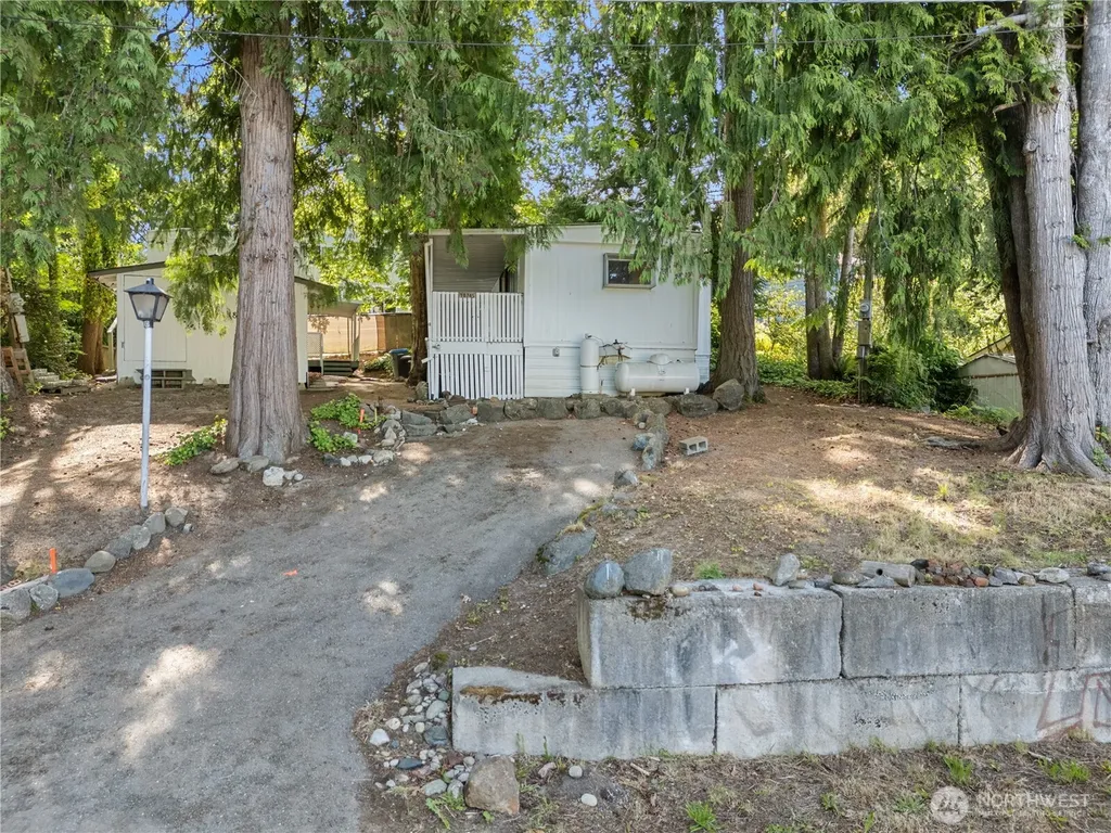 18745 1st Avenue NE Suquamish WA 98392