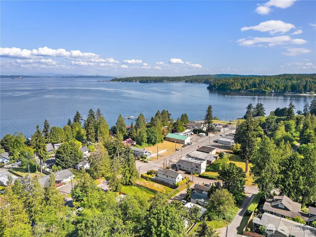 18745 1st Avenue NE Suquamish WA 98392