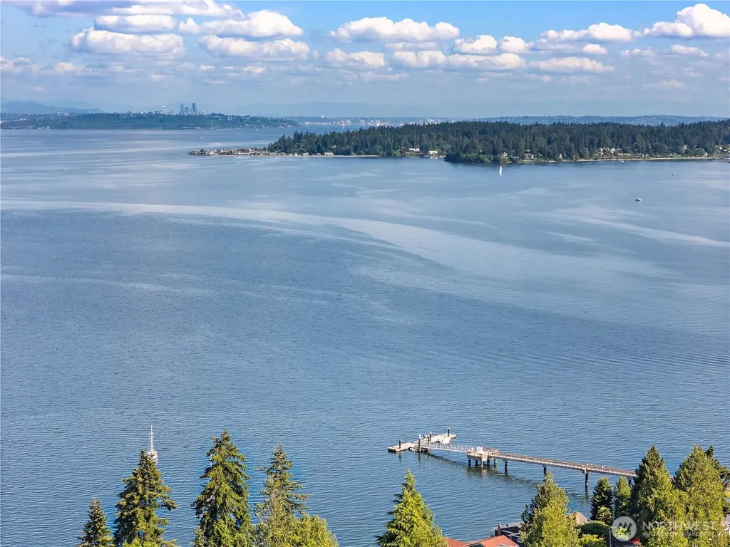 18745 1st Avenue NE Suquamish WA 98392