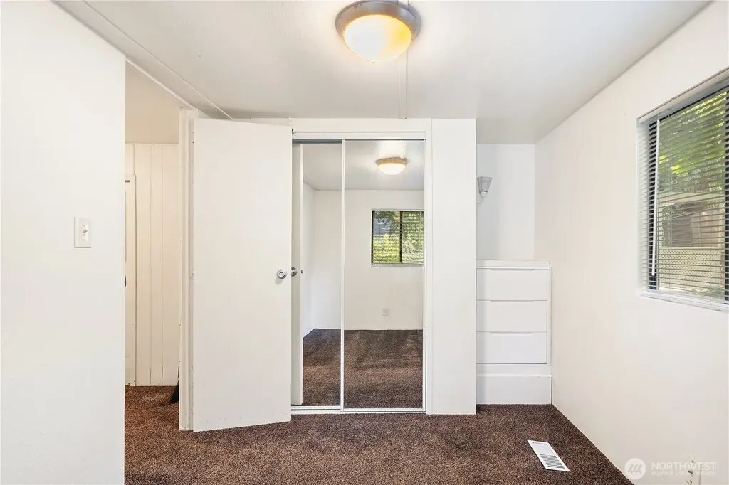 18745 1st Avenue NE Suquamish WA 98392