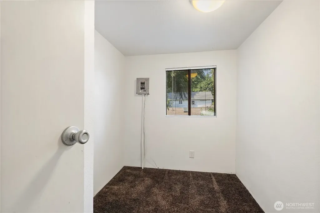 18745 1st Avenue NE Suquamish WA 98392