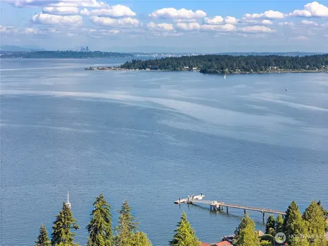18745 1st Avenue NE Suquamish WA 98392