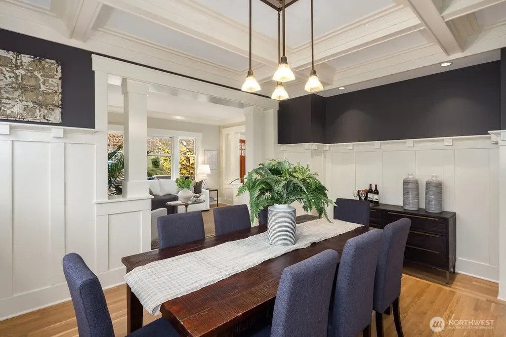 5113 47th Avenue NE Seattle WA 98105