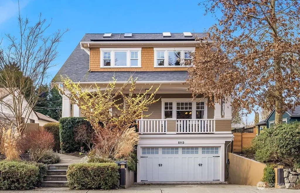 5113 47th Avenue NE Seattle WA 98105
