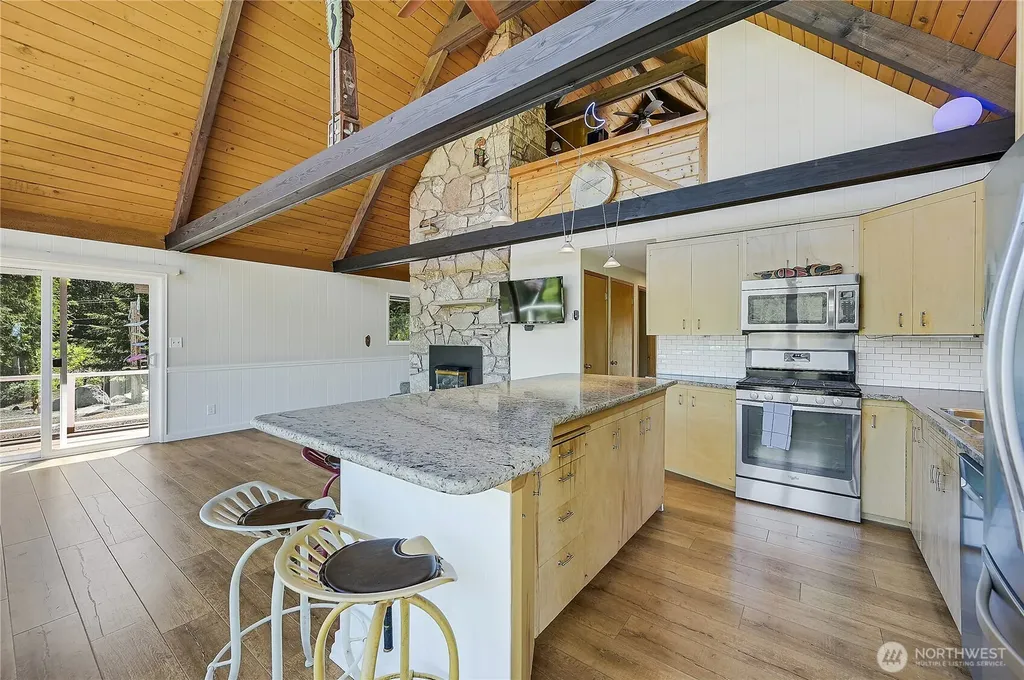 3280 Dabob Road Quilcene WA 98376