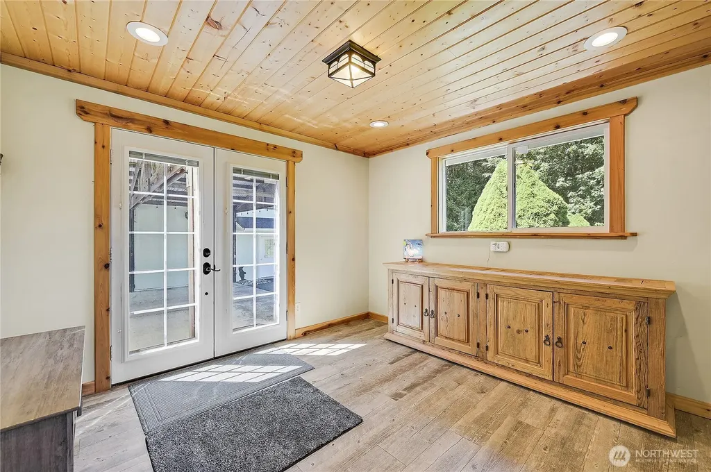3280 Dabob Road Quilcene WA 98376