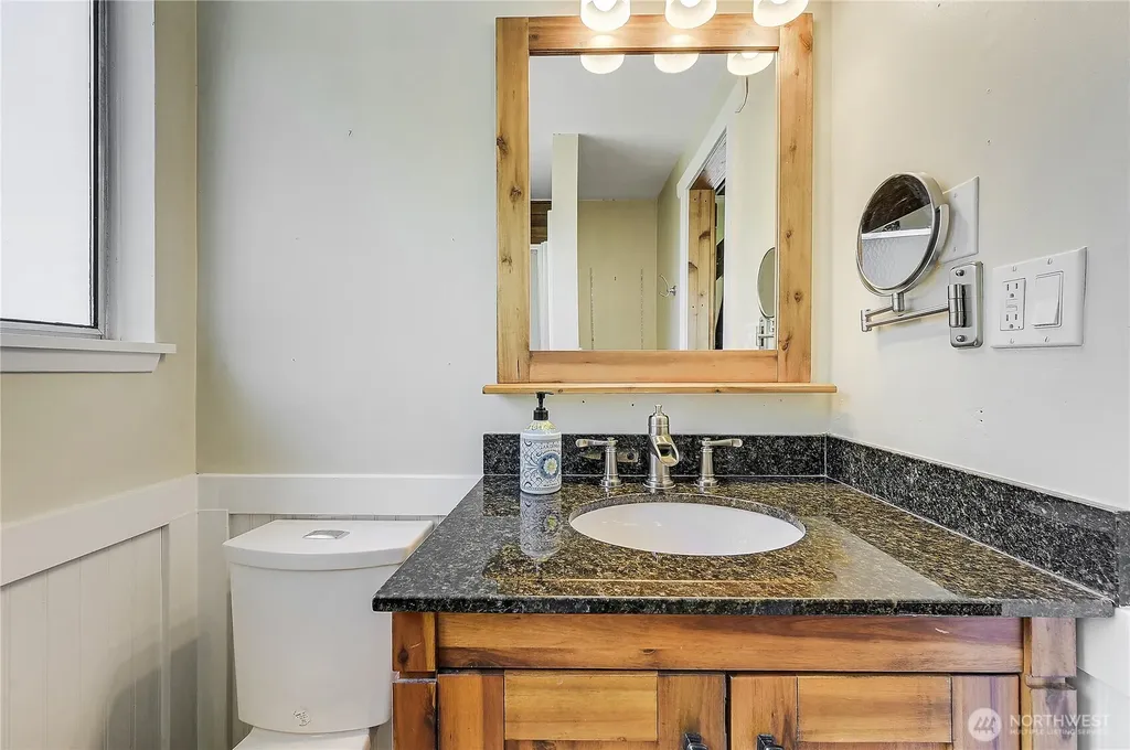 3280 Dabob Road Quilcene WA 98376