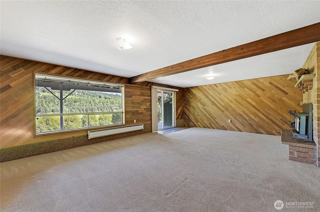 3280 Dabob Road Quilcene WA 98376