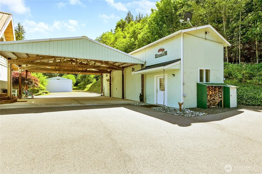 3280 Dabob Road Quilcene WA 98376