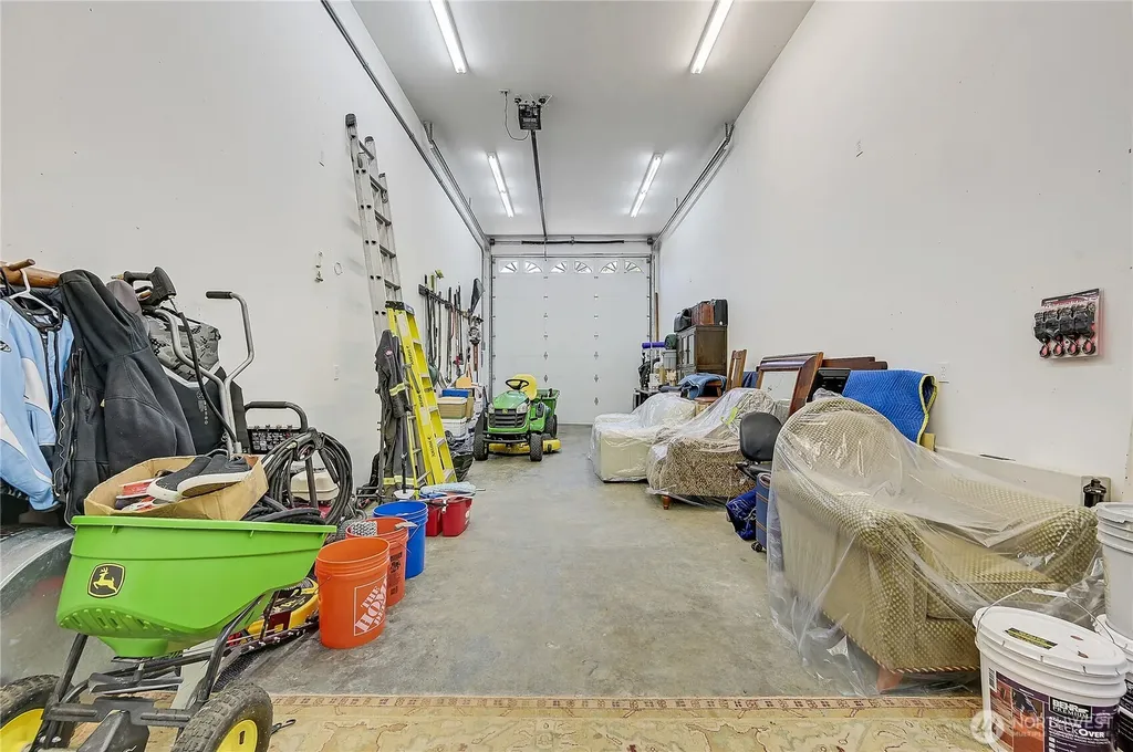 3280 Dabob Road Quilcene WA 98376
