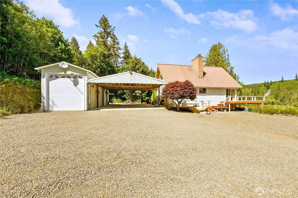 3280 Dabob Road Quilcene WA 98376