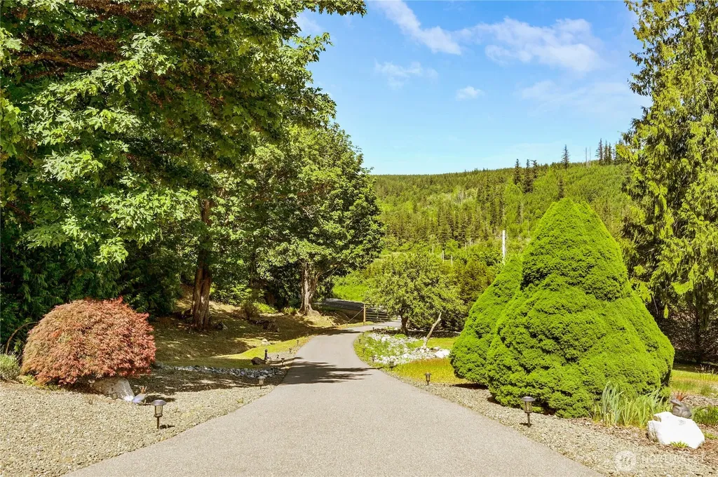 3280 Dabob Road Quilcene WA 98376