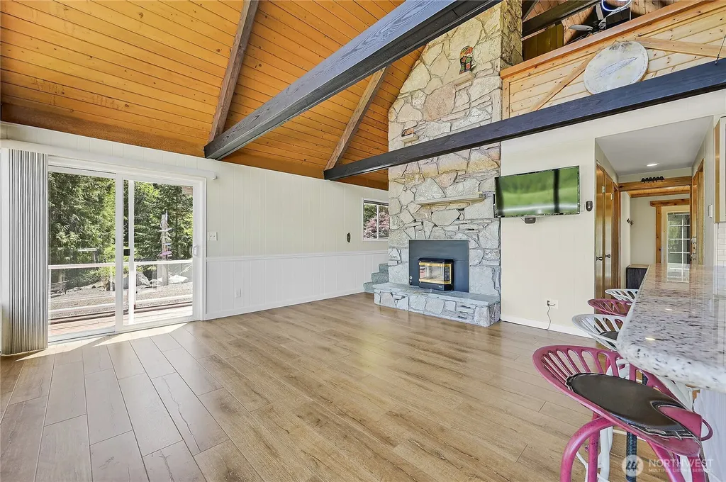 3280 Dabob Road Quilcene WA 98376