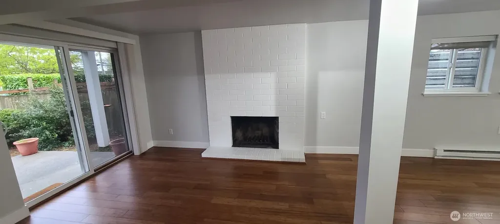 8011 12th Avenue NE Seattle WA 98115