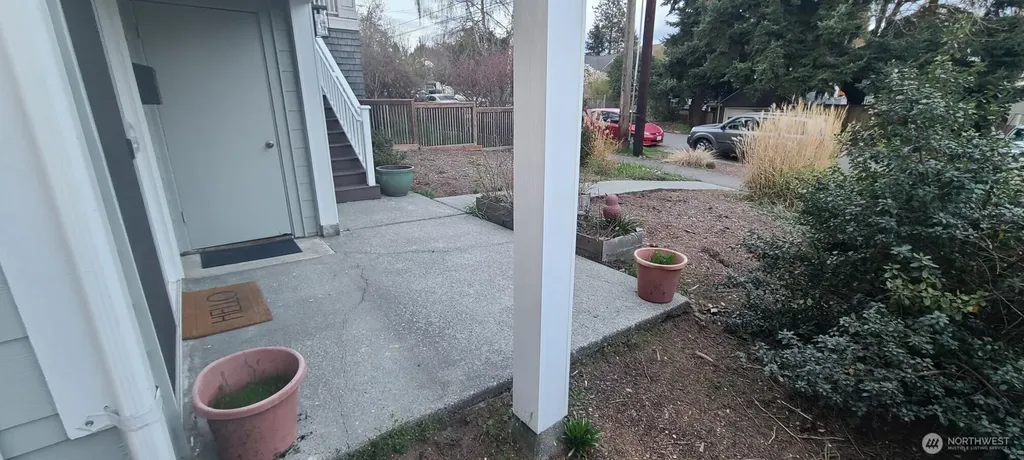 8011 12th Avenue NE Seattle WA 98115