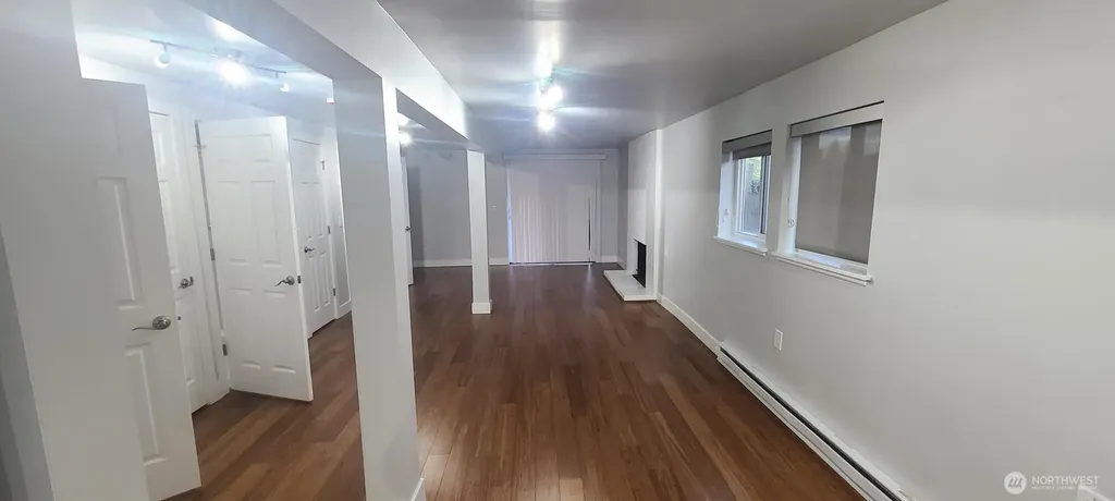 8011 12th Avenue NE Seattle WA 98115