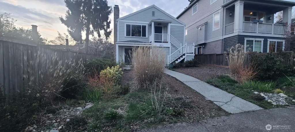 8011 12th Avenue NE Seattle WA 98115