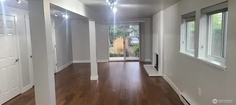 8011 12th Avenue NE Seattle WA 98115