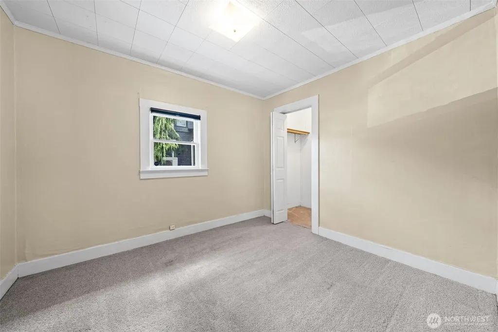 706 3rd Street SW Puyallup WA 98371