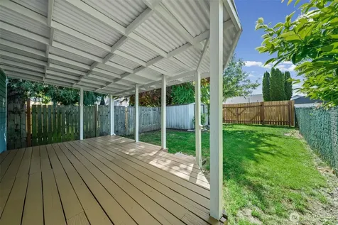 706 3rd Street SW Puyallup WA 98371