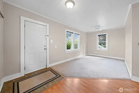 706 3rd Street SW Puyallup WA 98371