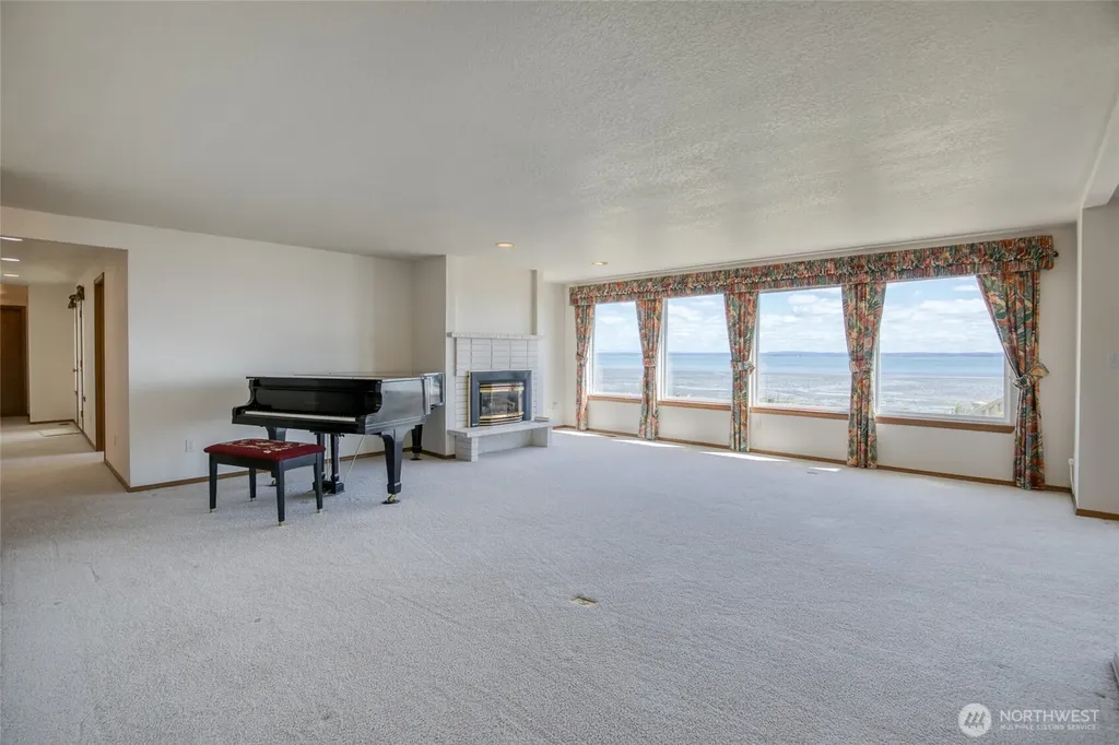 544 Chinook Avenue SE Ocean Shores WA 98569