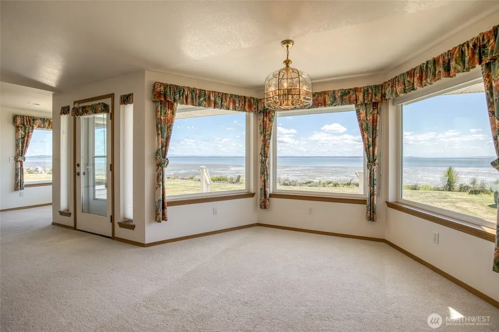 544 Chinook Avenue SE Ocean Shores WA 98569