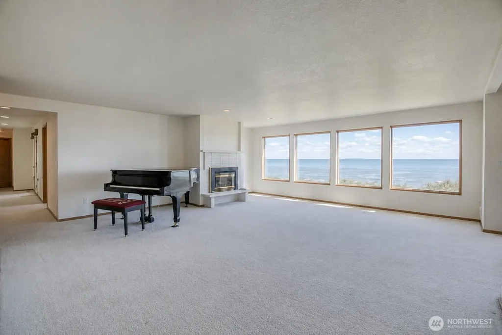 544 Chinook Avenue SE Ocean Shores WA 98569