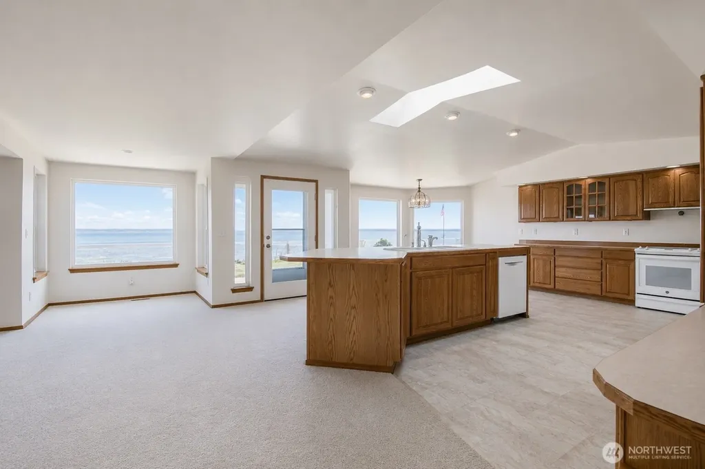 544 Chinook Avenue SE Ocean Shores WA 98569