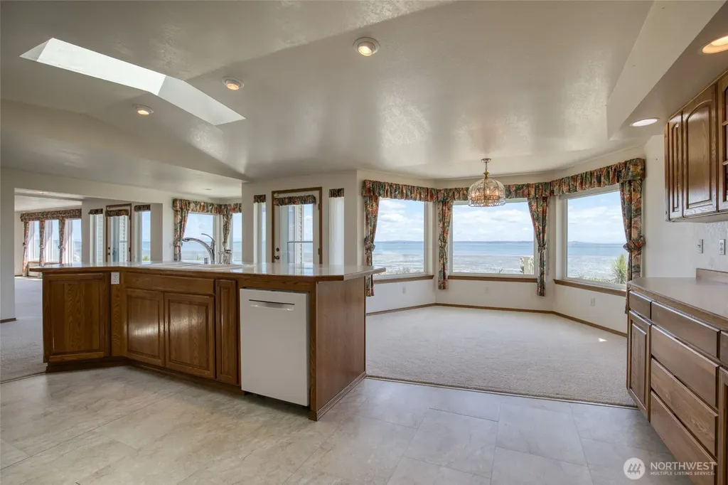 544 Chinook Avenue SE Ocean Shores WA 98569