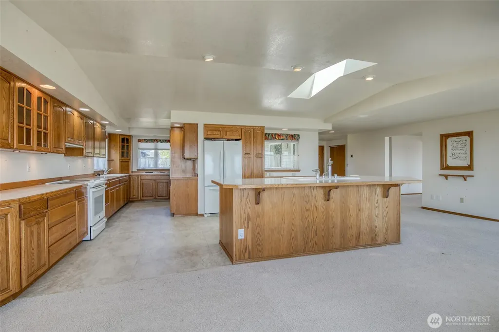 544 Chinook Avenue SE Ocean Shores WA 98569