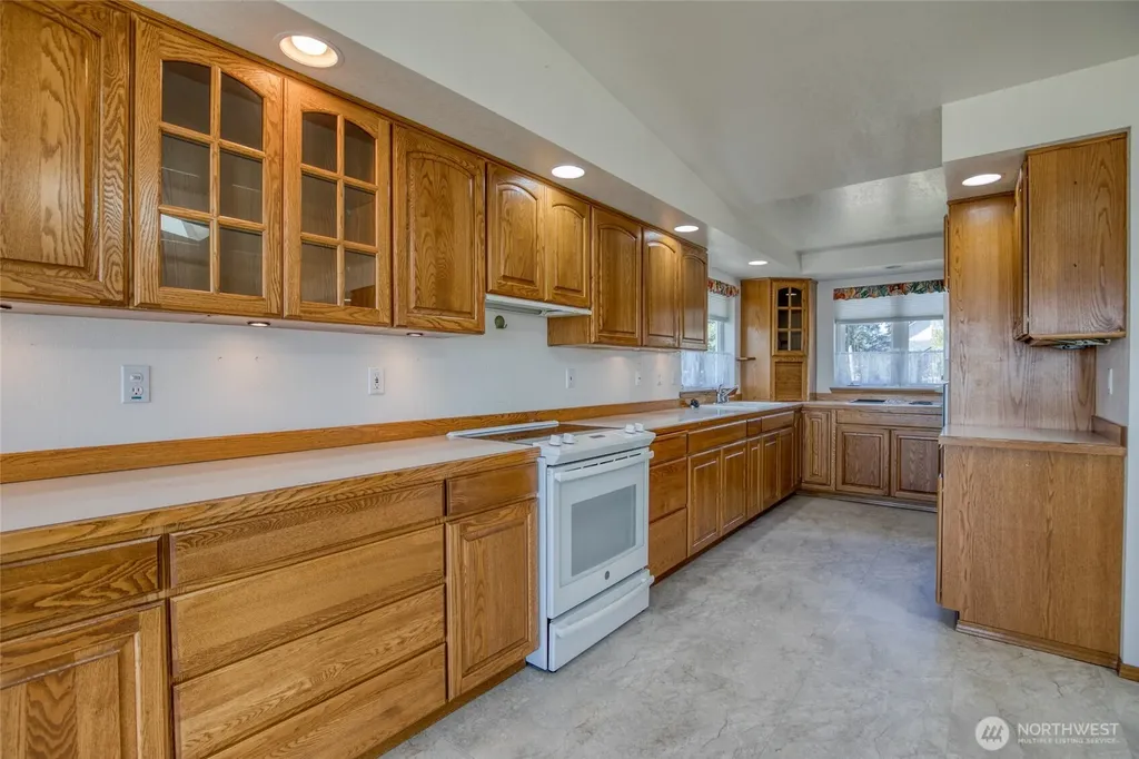 544 Chinook Avenue SE Ocean Shores WA 98569