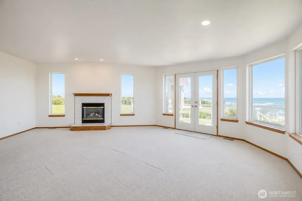 544 Chinook Avenue SE Ocean Shores WA 98569