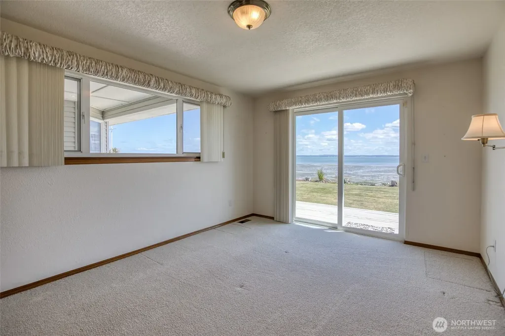 544 Chinook Avenue SE Ocean Shores WA 98569