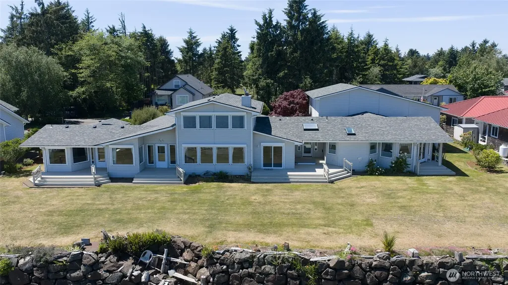 544 Chinook Avenue SE Ocean Shores WA 98569
