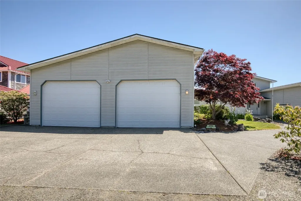 544 Chinook Avenue SE Ocean Shores WA 98569