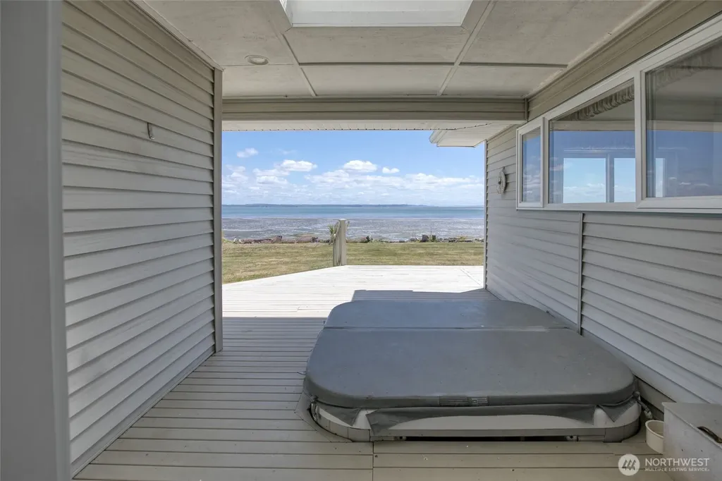 544 Chinook Avenue SE Ocean Shores WA 98569