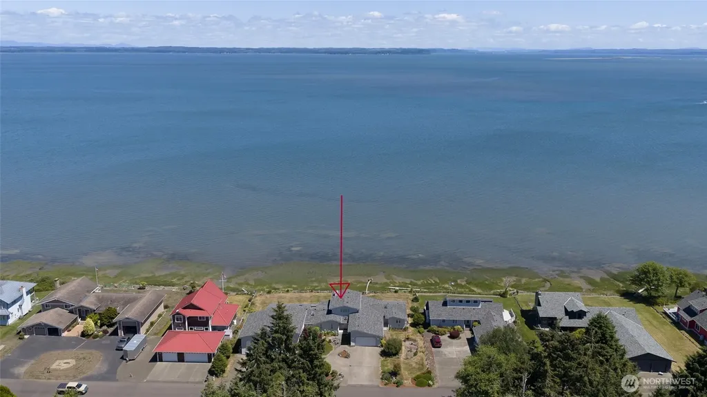 544 Chinook Avenue SE Ocean Shores WA 98569