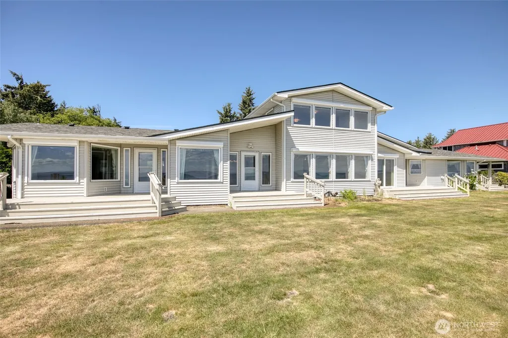 544 Chinook Avenue SE Ocean Shores WA 98569