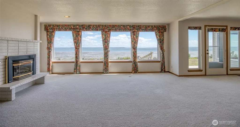544 Chinook Avenue SE Ocean Shores WA 98569