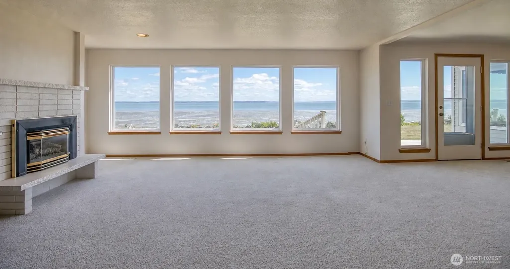 544 Chinook Avenue SE Ocean Shores WA 98569