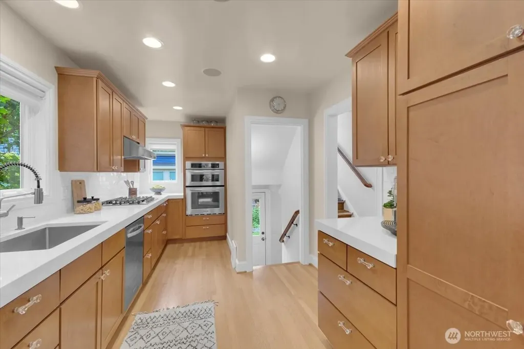 1955 21st Avenue E Seattle WA 98112