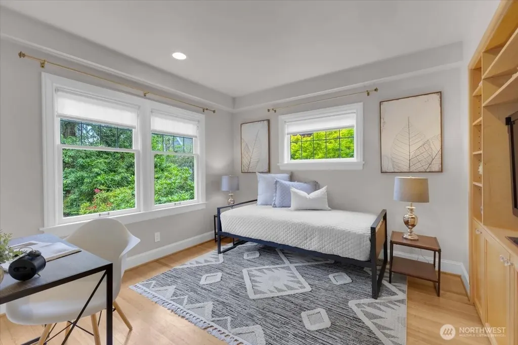 1955 21st Avenue E Seattle WA 98112